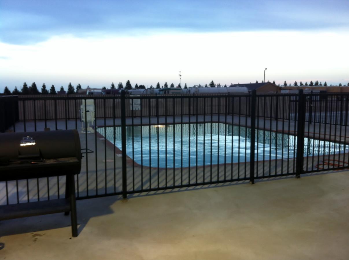 Southern Inn And Suites Kermit Exterior foto